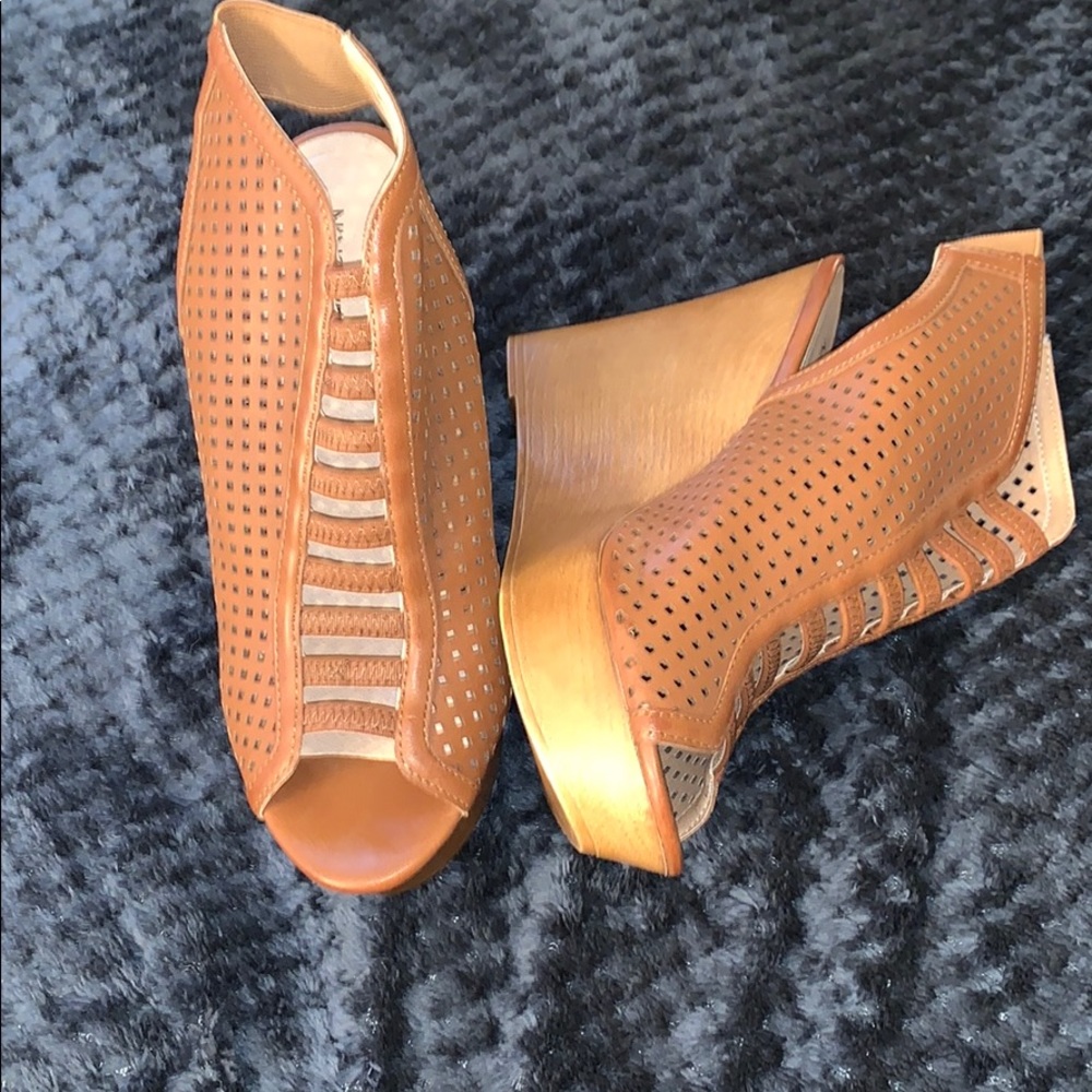 Brown wedges